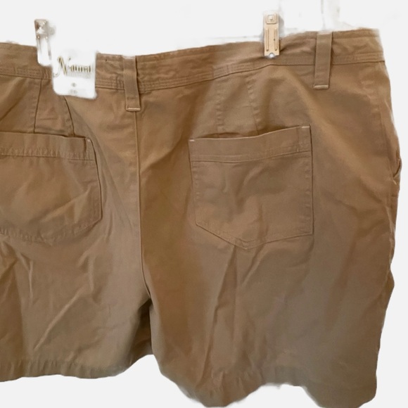 Brand new with tags, natural reflections, khaki shorts, size 18 W - Picture 2 of 4
